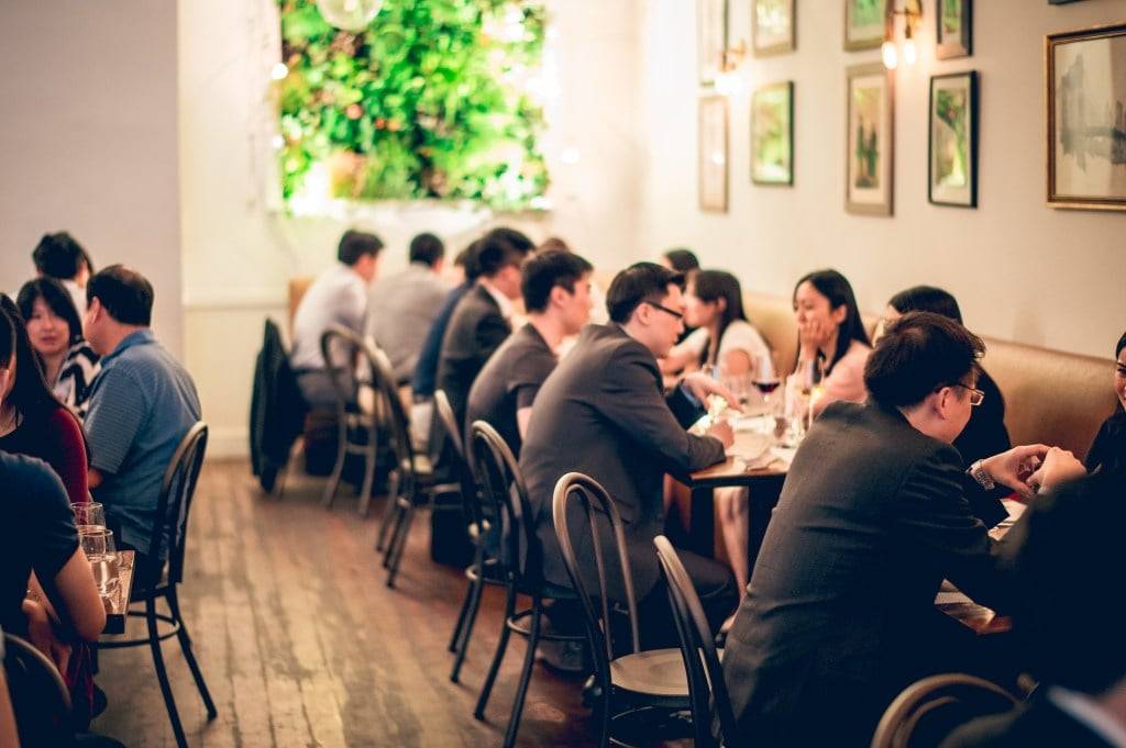 掘金女孩涌向硅谷,瞄准 AI 圈富豪觅良婿