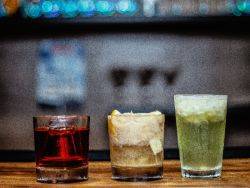 美股异动 | 银行股、资管巨头股价走低 贝莱德(BLK.US)续跌2.2%