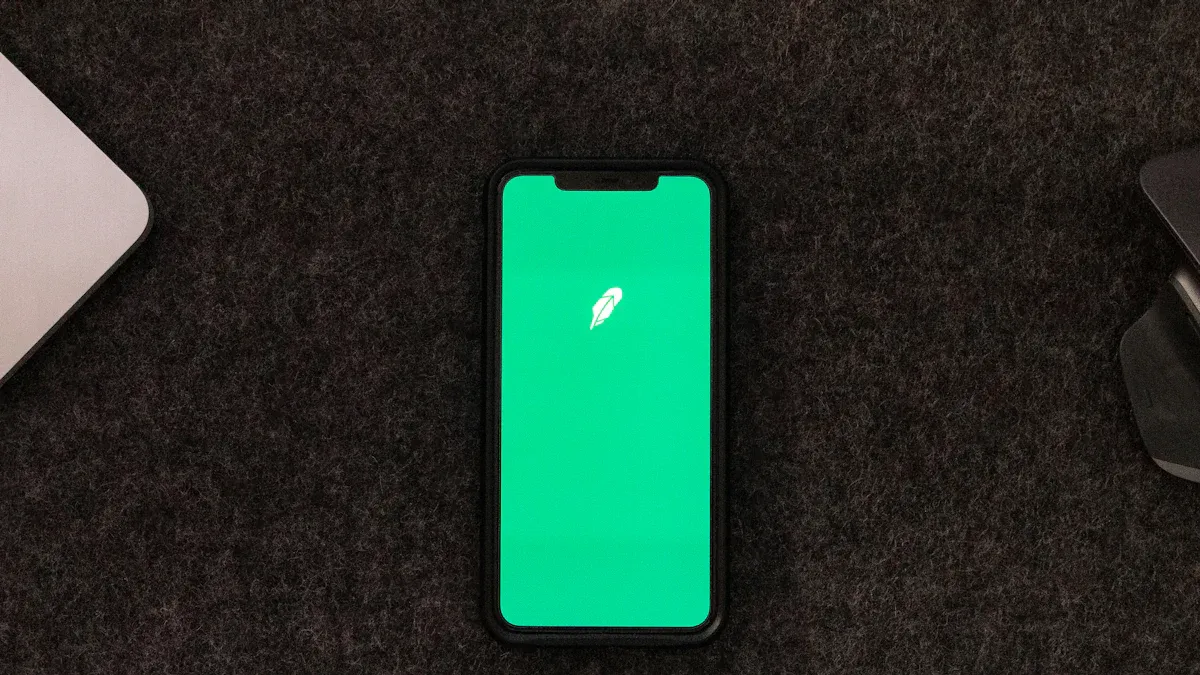 eToro与Robinhood美股交易模式深度解析及用户体验对比