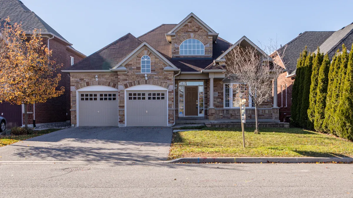 Comprehensive Guide to Renting in Canada: From Platforms to Budget Planning