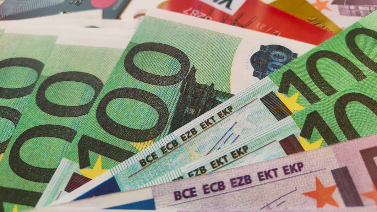 Methods and Fees for Sending Money to the Netherlands