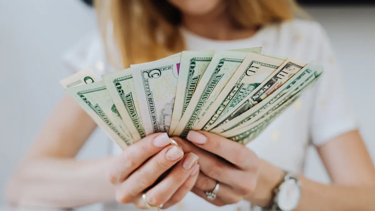 How to Transfer Money from Vietnam to the US via Remitly?