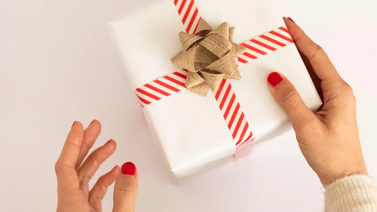 How to Send Gifts to Japan? Understanding Culture, Postal Services, and Shipping Precautions