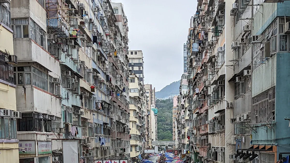 Want to Invest in the Hang Seng Index? Full Comparison of the 3 Hottest ETFs: 2800 vs 2833 vs 3115 – Which One Is Worth Buying?