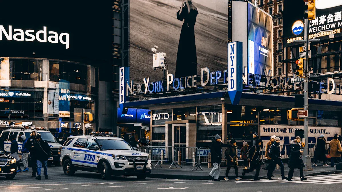 Index Nature: Tech Giants vs. America’s Leading Companies