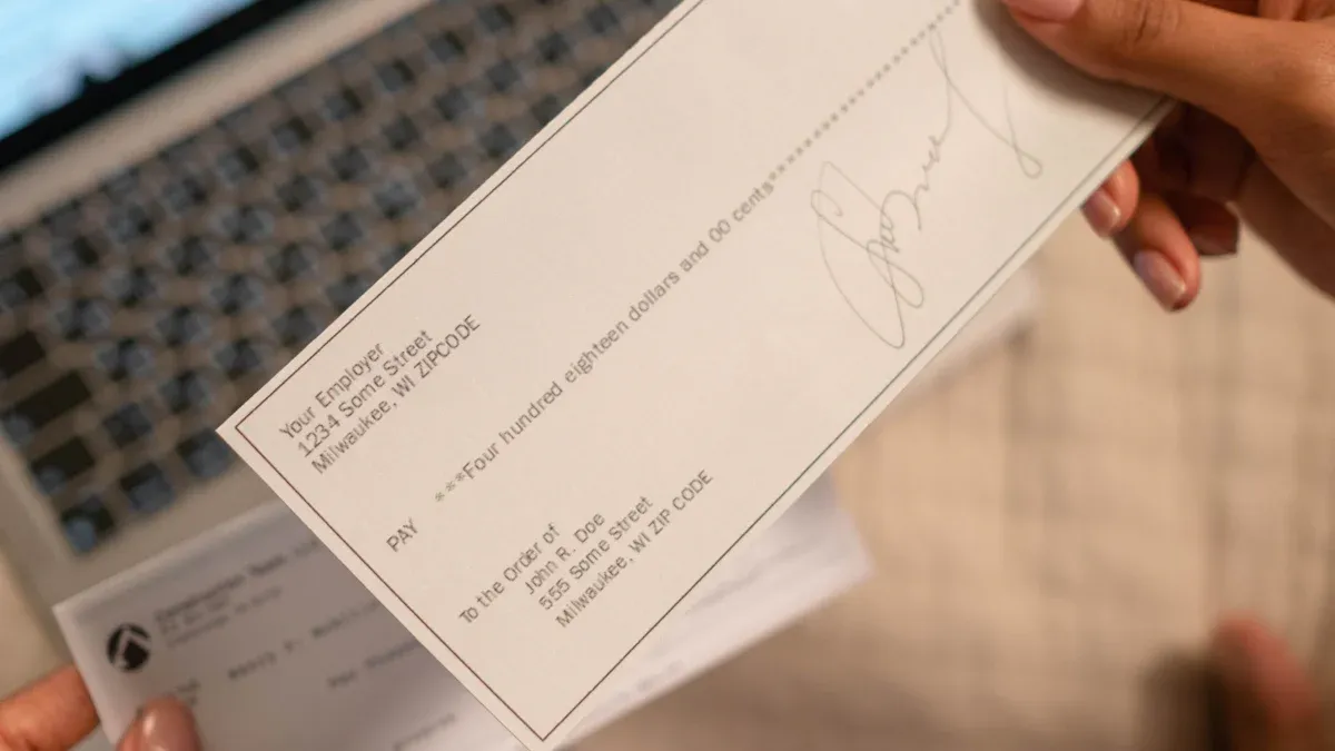 Preparation Before Cashing: How to Write and Endorse a US Bank Check