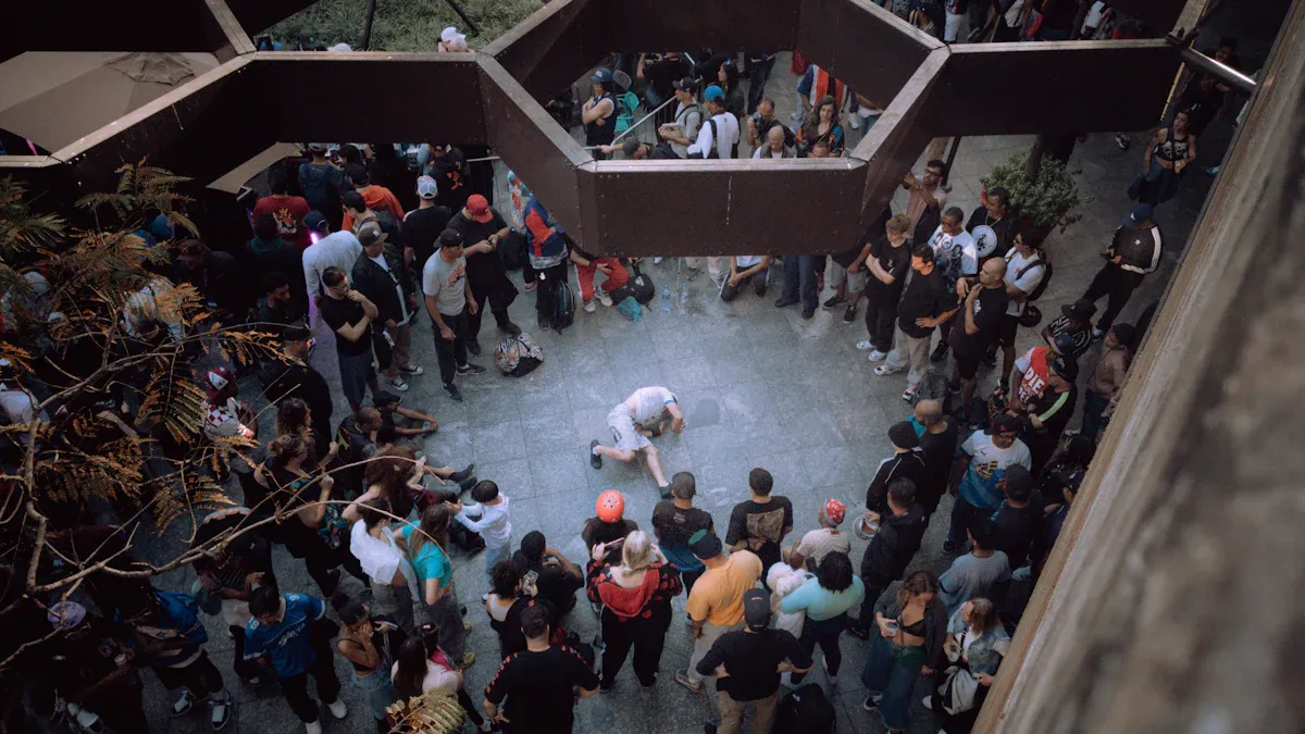 运营模式：拍卖市场 vs. 做市商市场