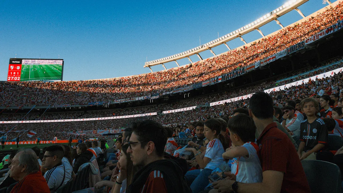 留学生带父母现场消费场景