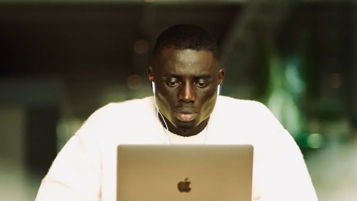 教长辈防骗：如何向不了解 AI 和加密货币的人普及最新的网络金融安全常识