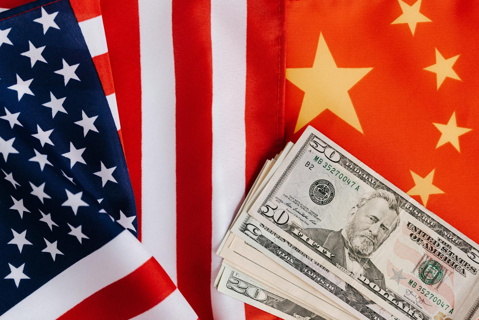 美元人民币汇率怎么看?银行、Wise、Revolut、PayPal 换美元到底差在哪