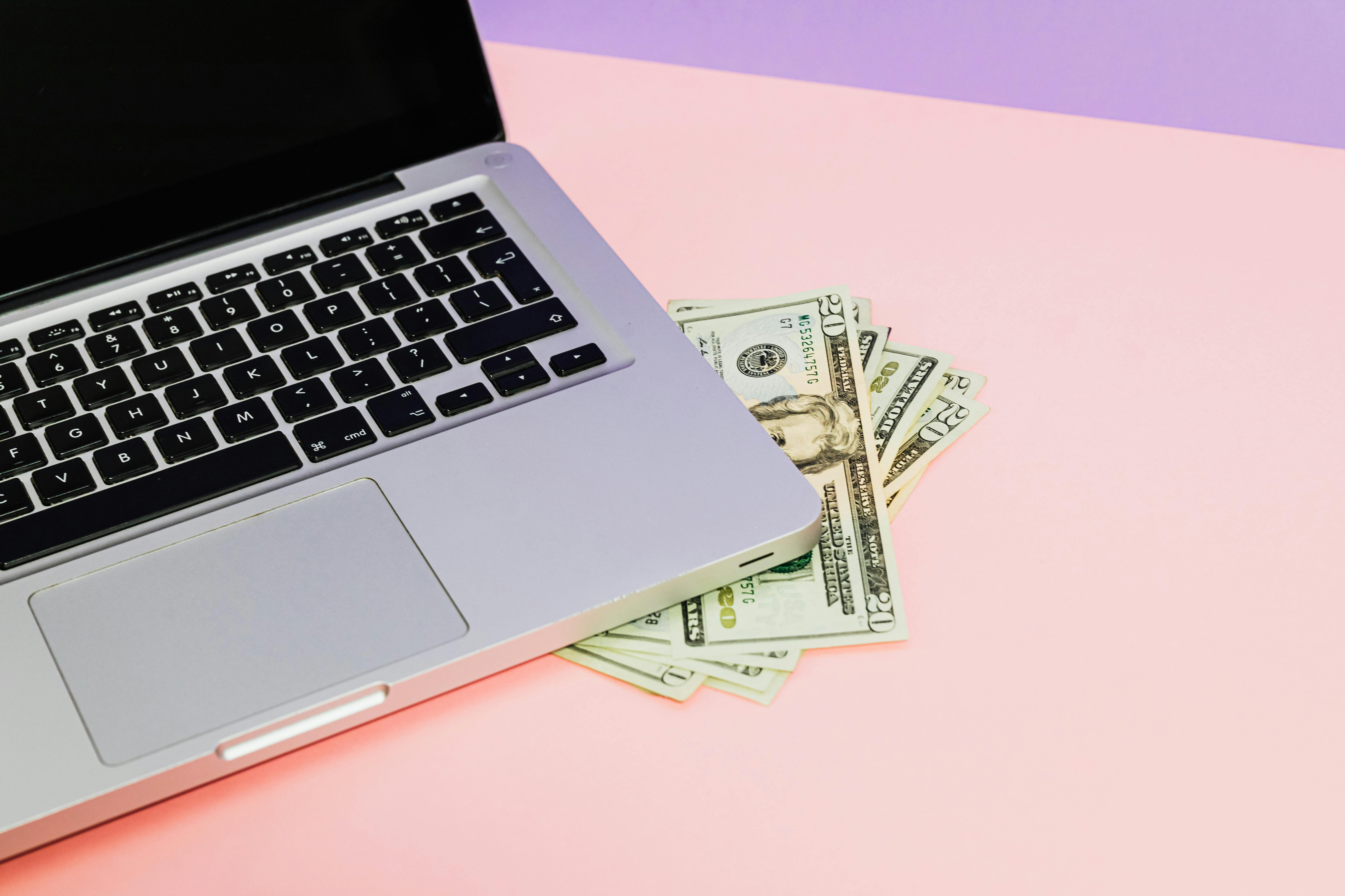 Before allocating overseas assets, users should review income, expenses, cash flow, and risk tolerance