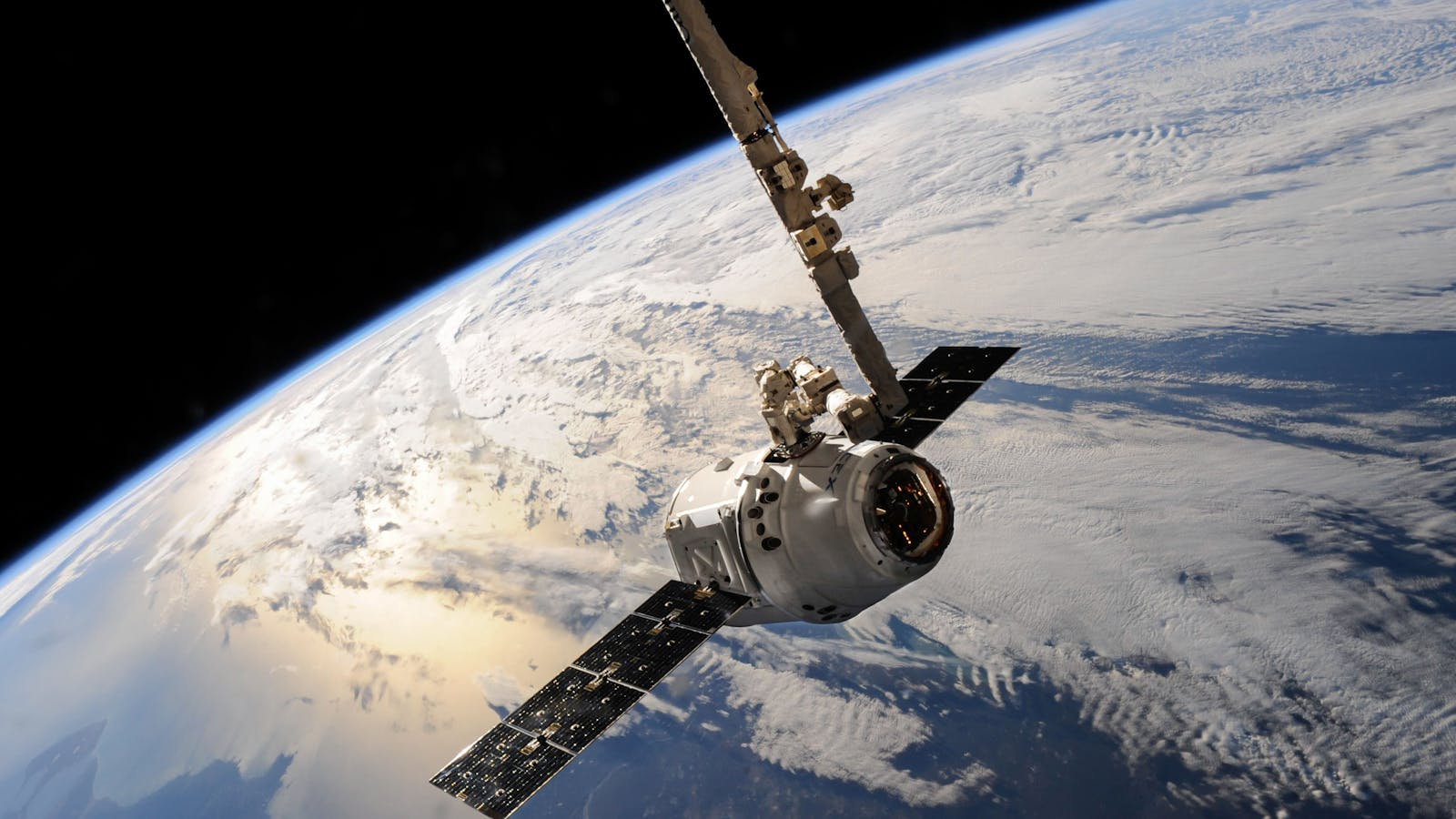 SpaceX IPO 估值与 Starship 长期增长预期
