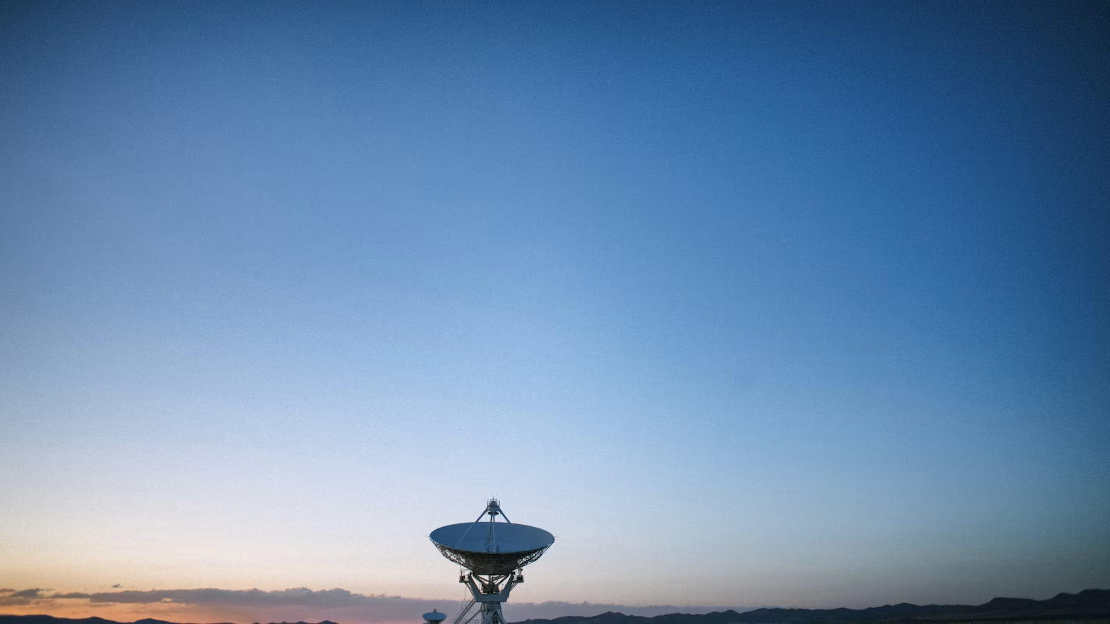 低轨卫星和地面通信基础设施