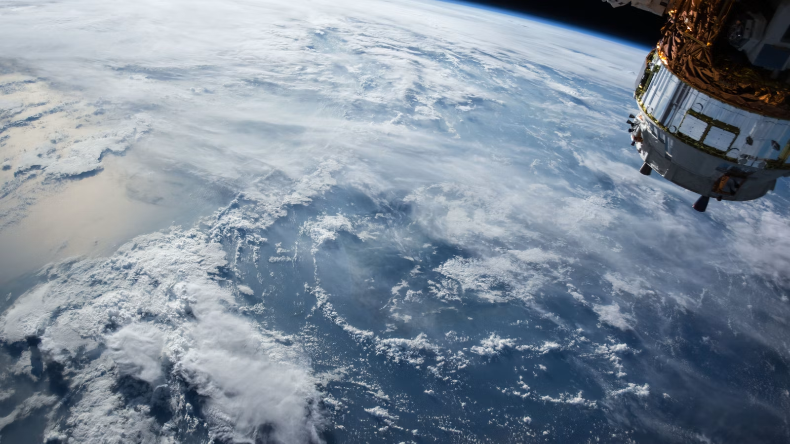 商业模式对比:SpaceX 靠什么赚钱,Rocket Lab 靠什么增长