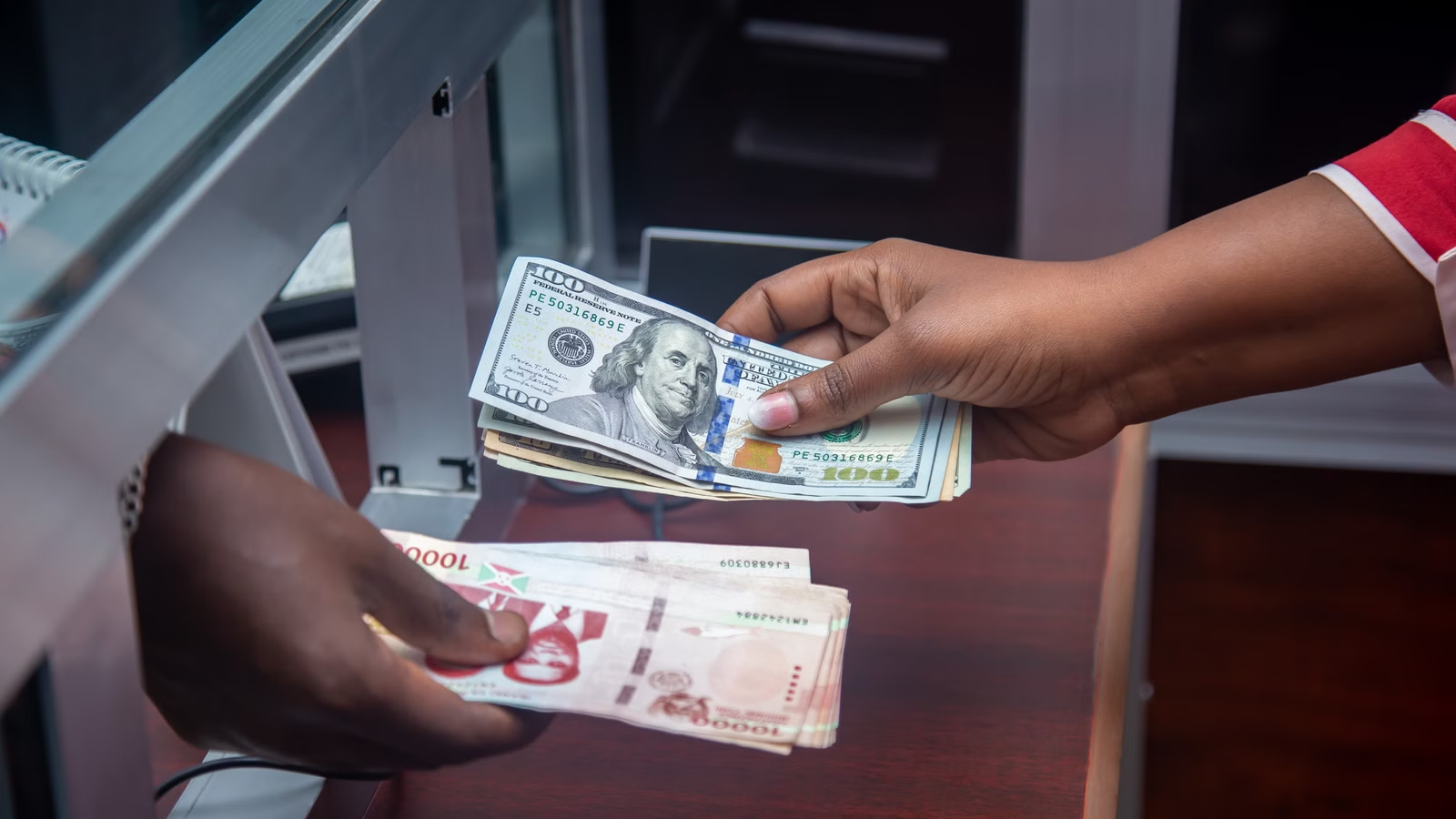 Futu NiuNiu FX conversion and USD funding cost