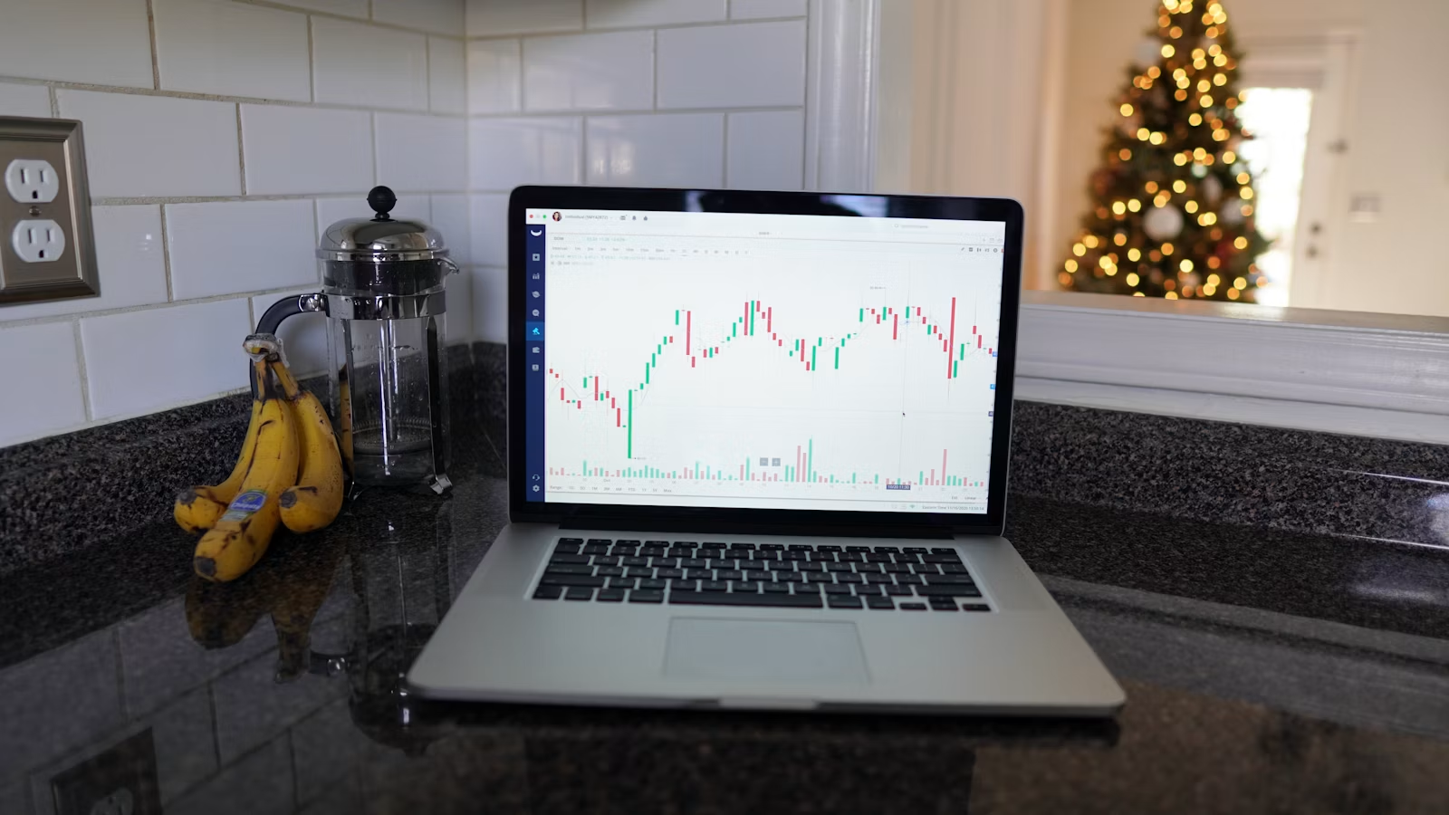 U.S. pre-market trading hours and market screen