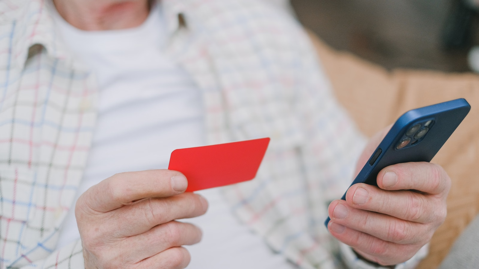 Reviewing card fees before a mobile payment