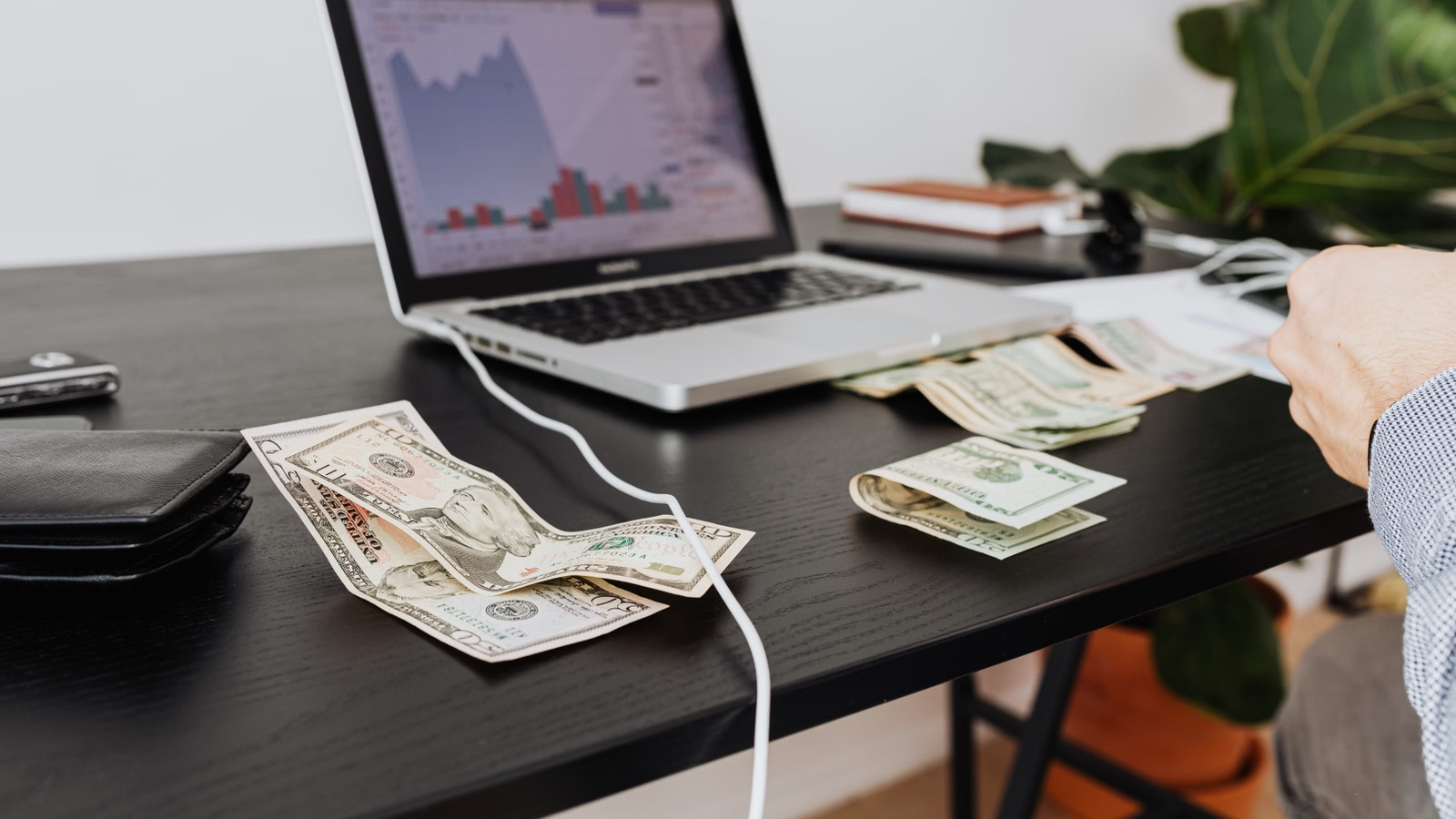 U.S. stock account funding methods and cross-border money management