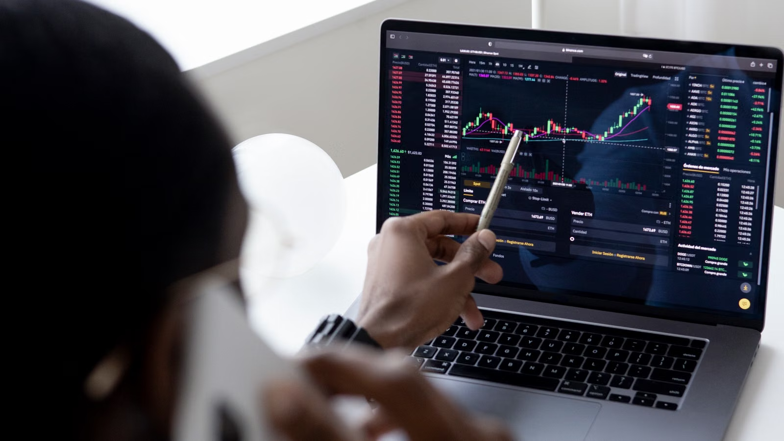 Currencies and investment choices in overseas asset allocation