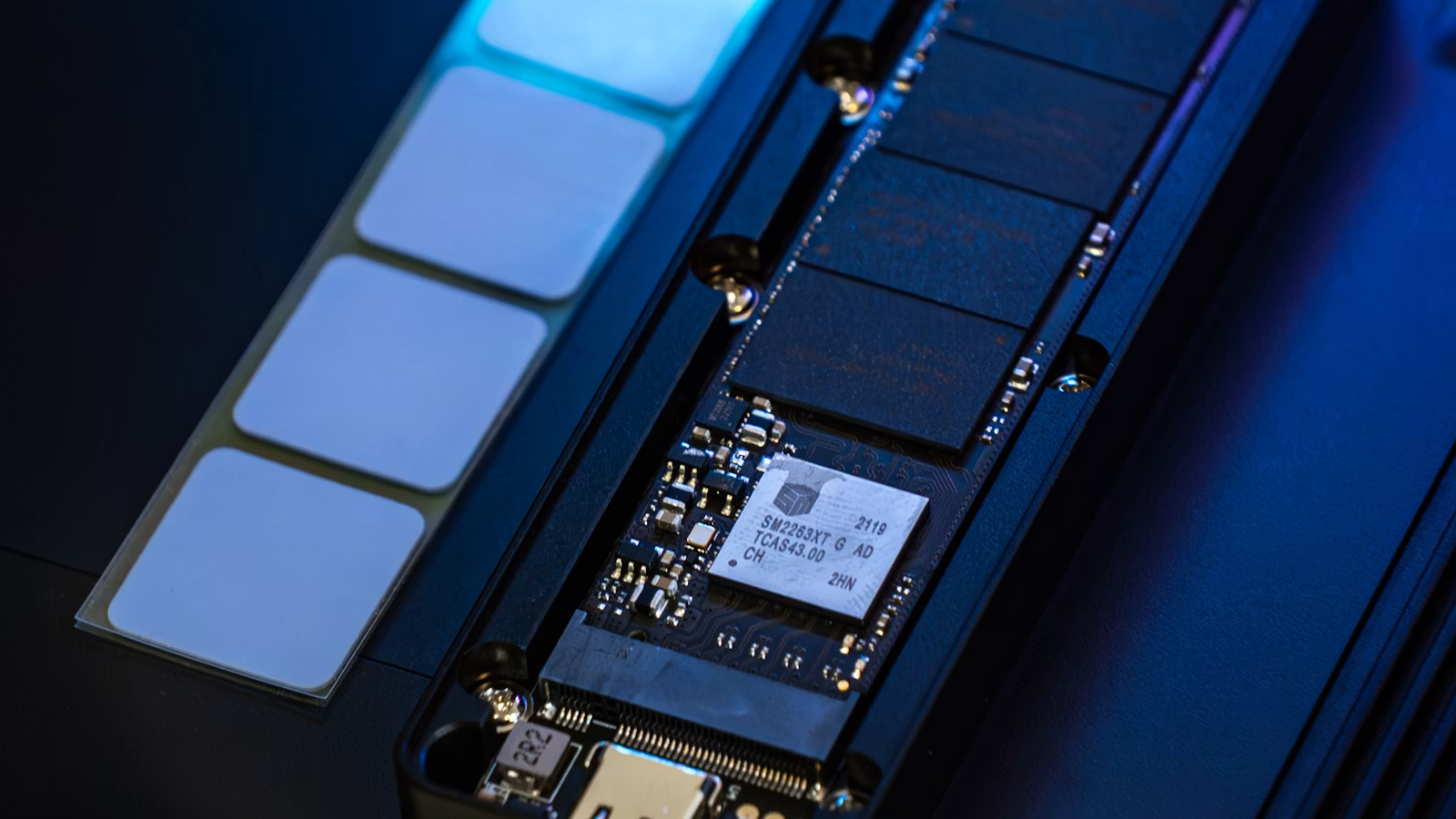 NAND Flash 与电子存储芯片概念