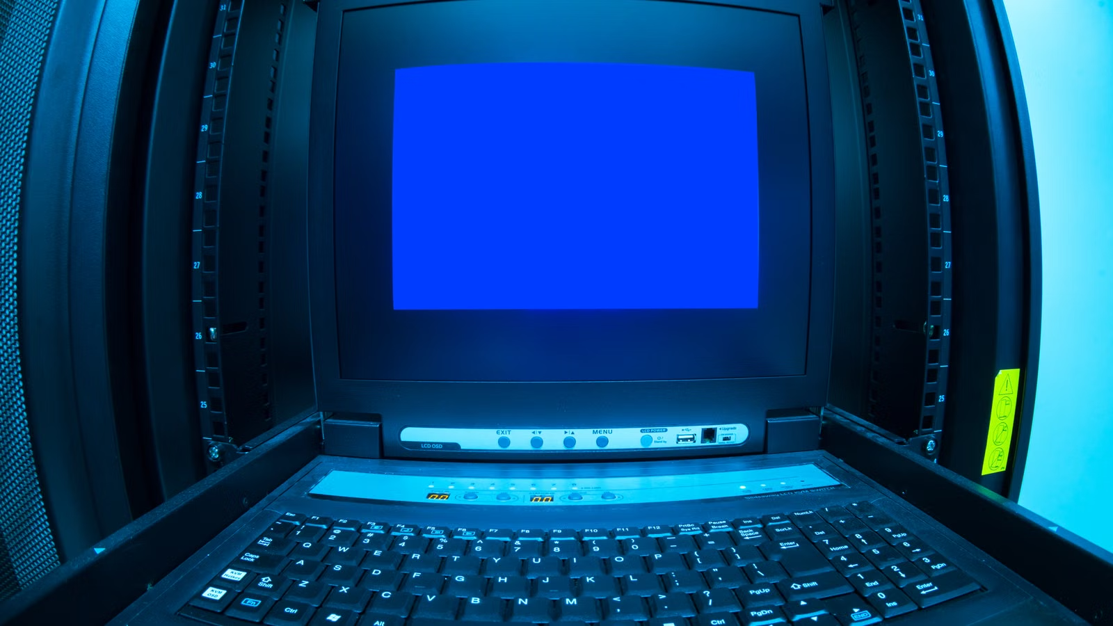 企业级 SSD 与 AI 数据中心高速存储架构