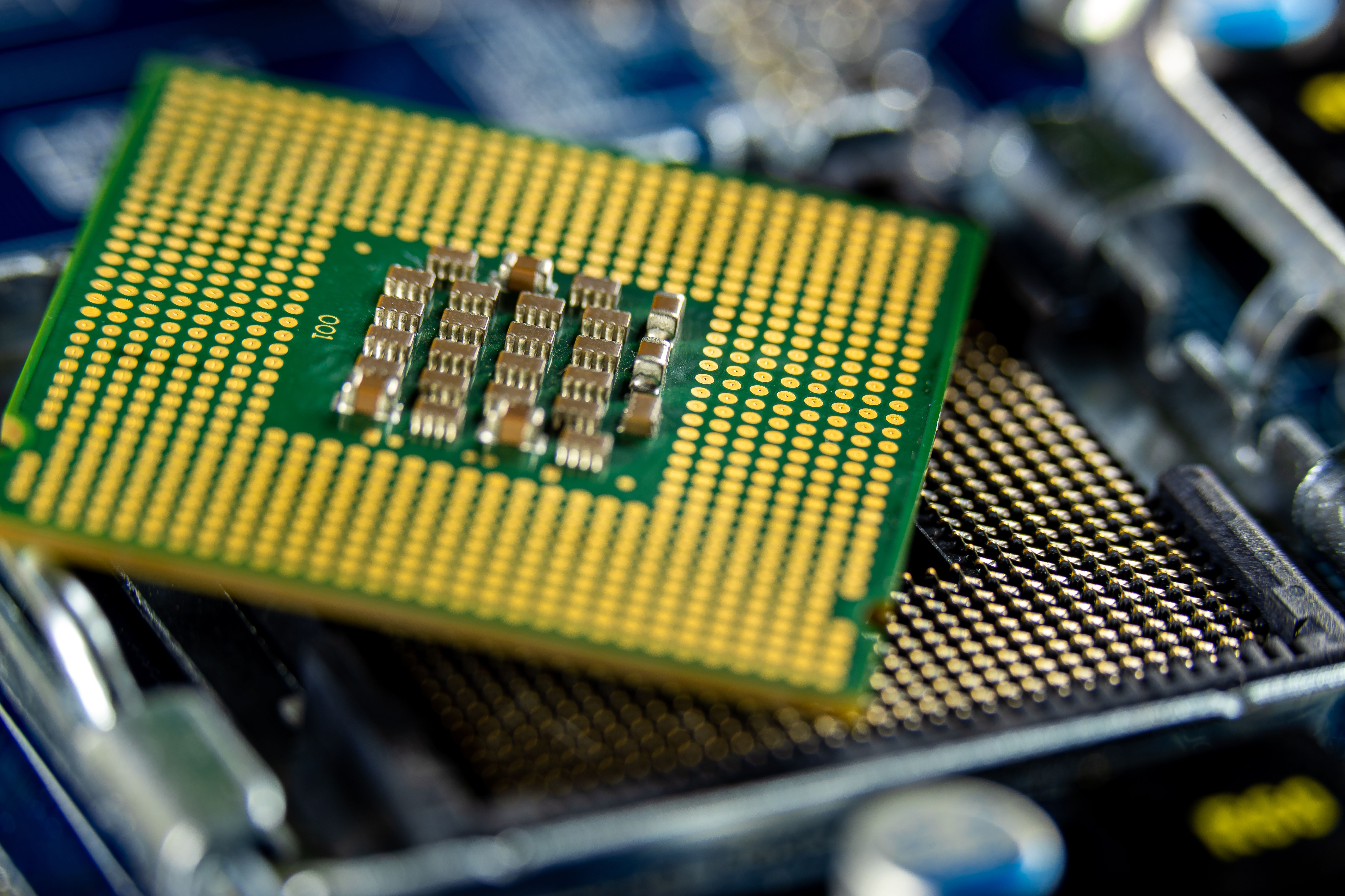 Server DRAM and CPU memory systems