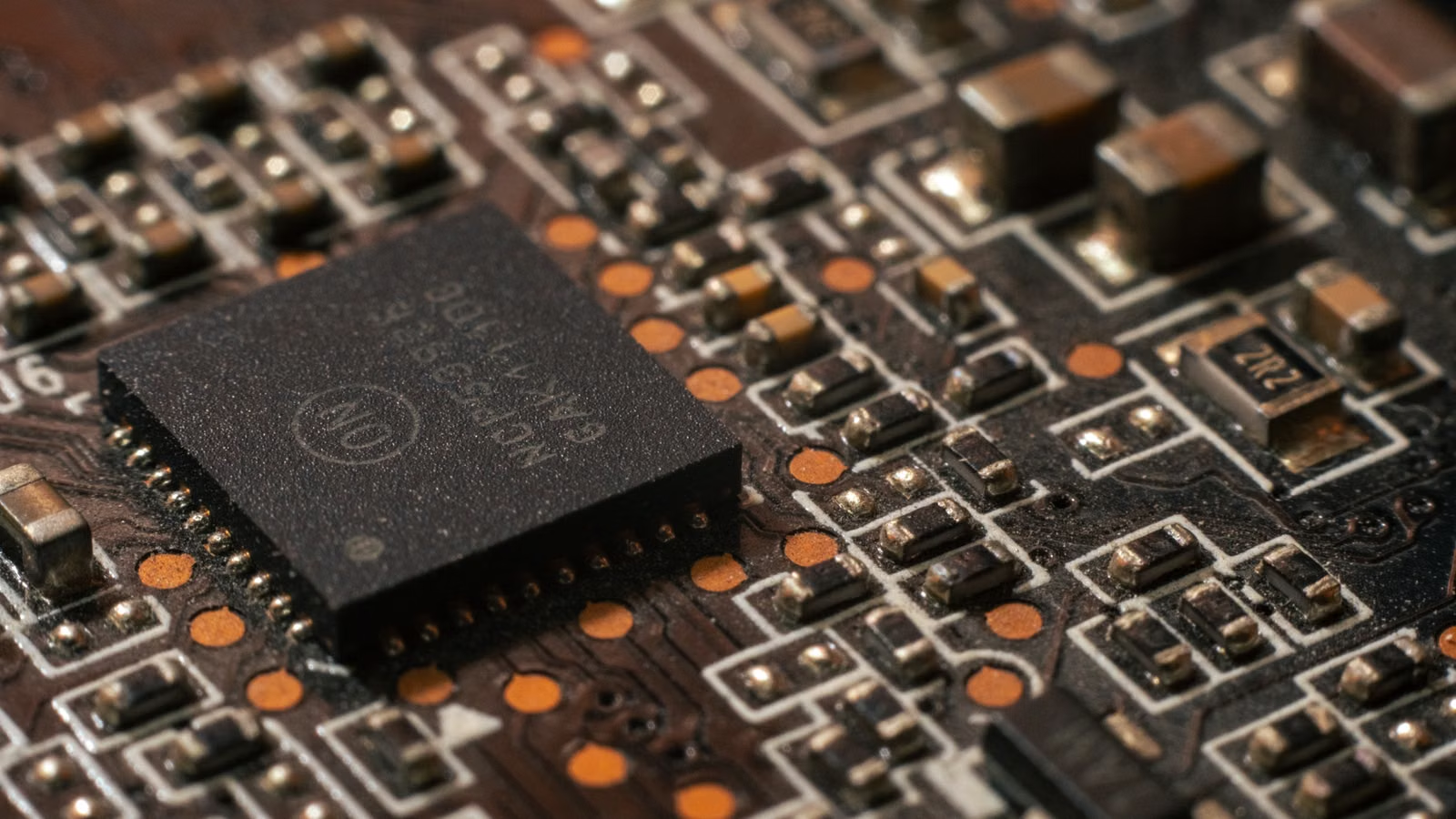 NOR Flash, SLC NAND, and EEPROM in embedded memory chip applications