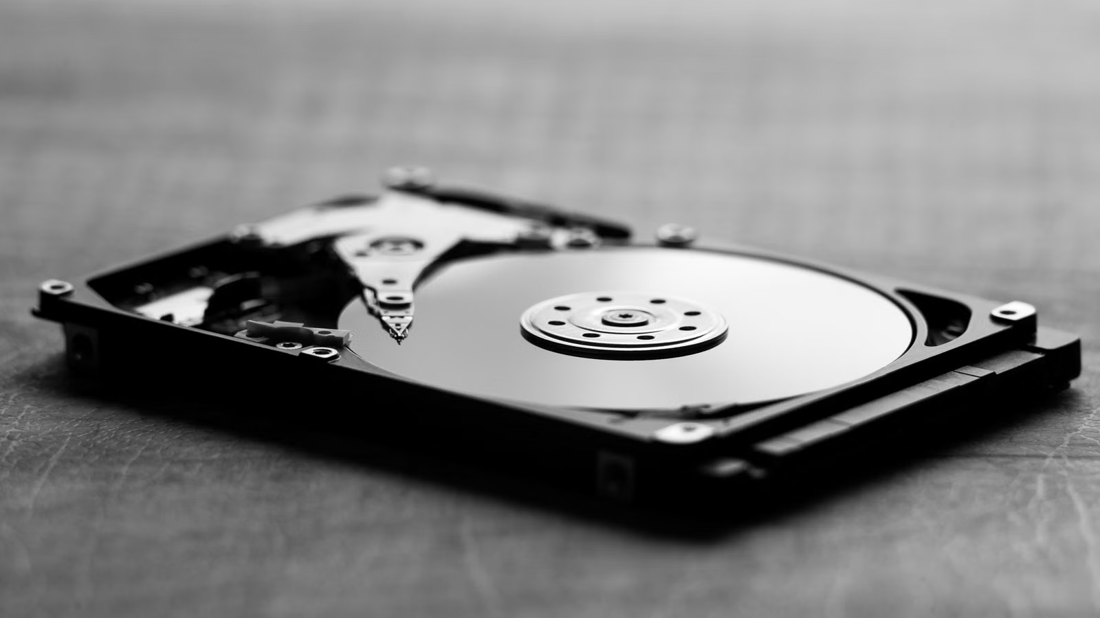 AI 数据中心与 HDD 存储需求