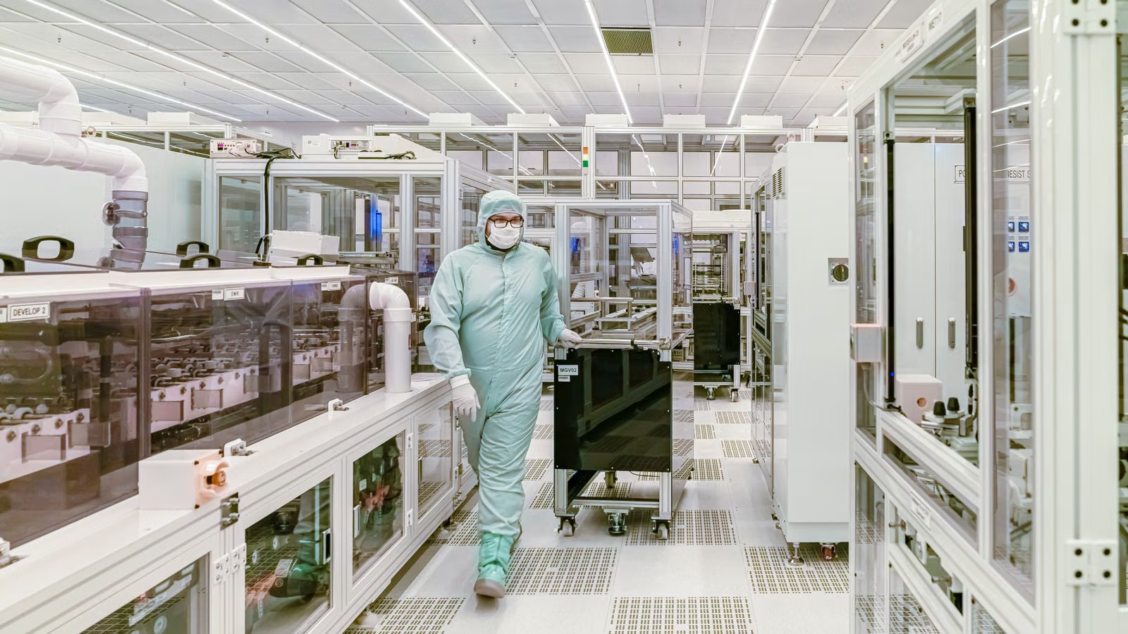 Advanced nodes and wafer manufacturing environment