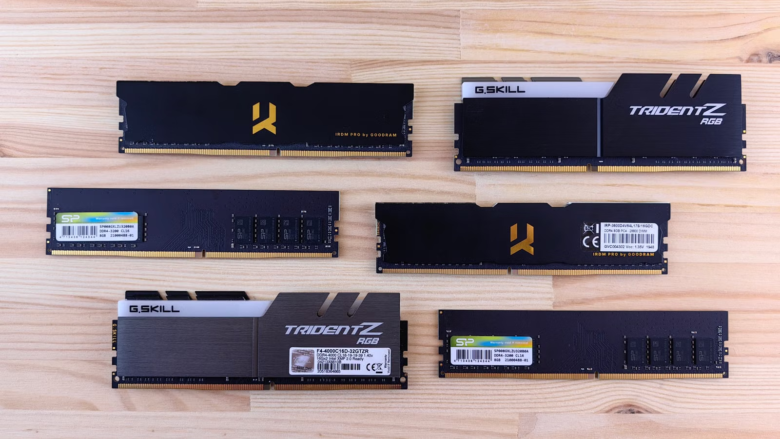Computer memory modules and high-speed memory hardware