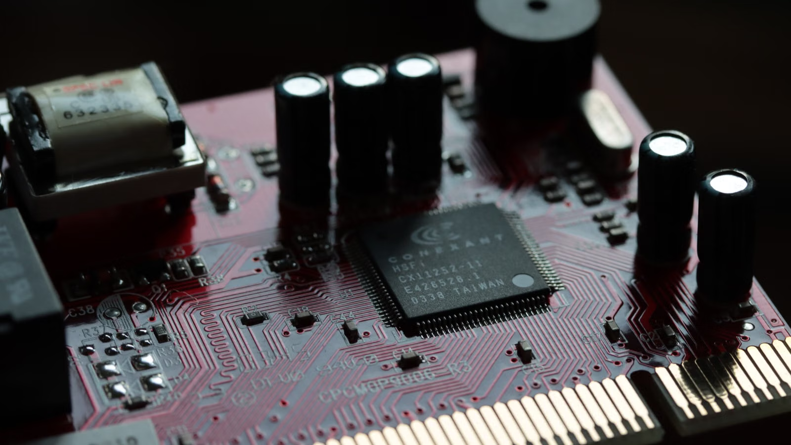 Memory chip design and advanced packaging equipment supply chain comparison
