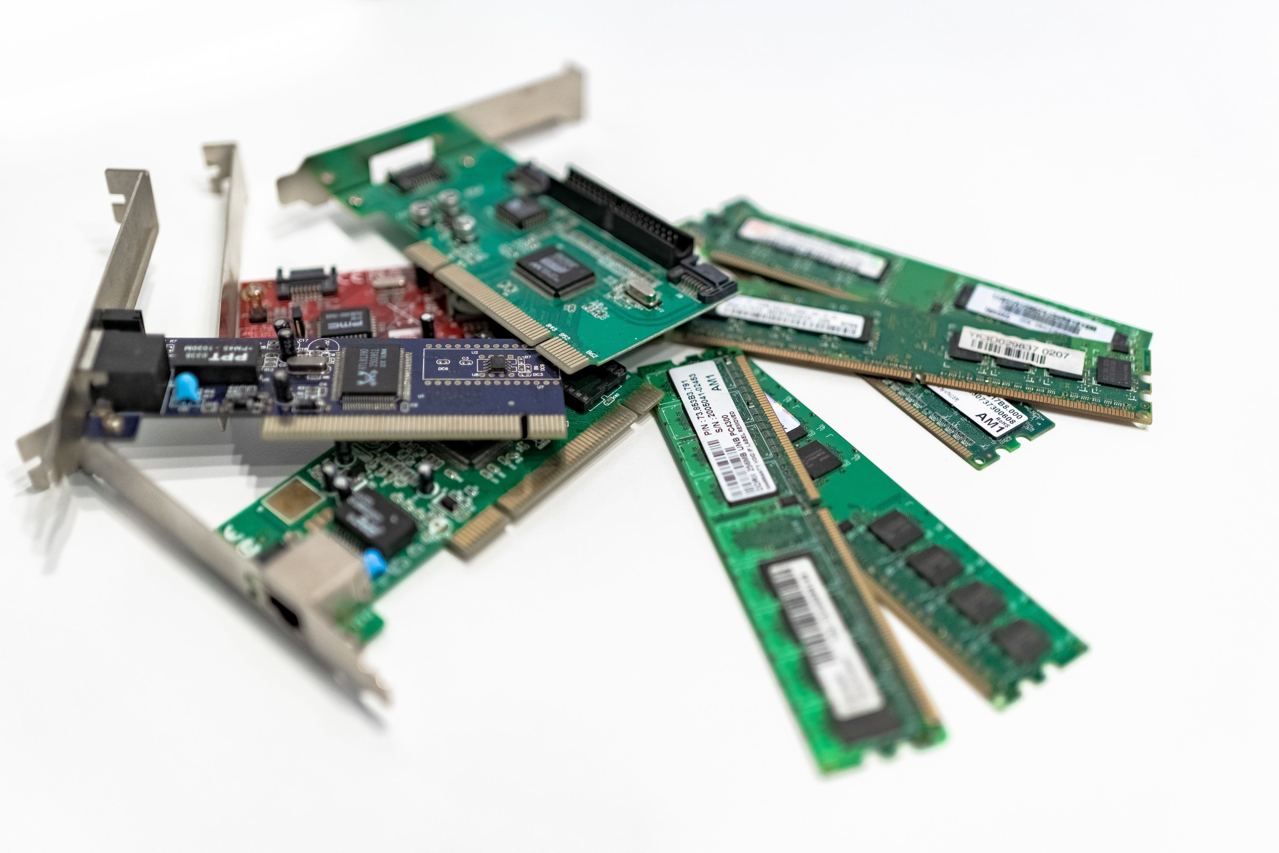 HBM, DRAM, and storage hardware affect equipment-chain companies and chip manufacturers in different ways