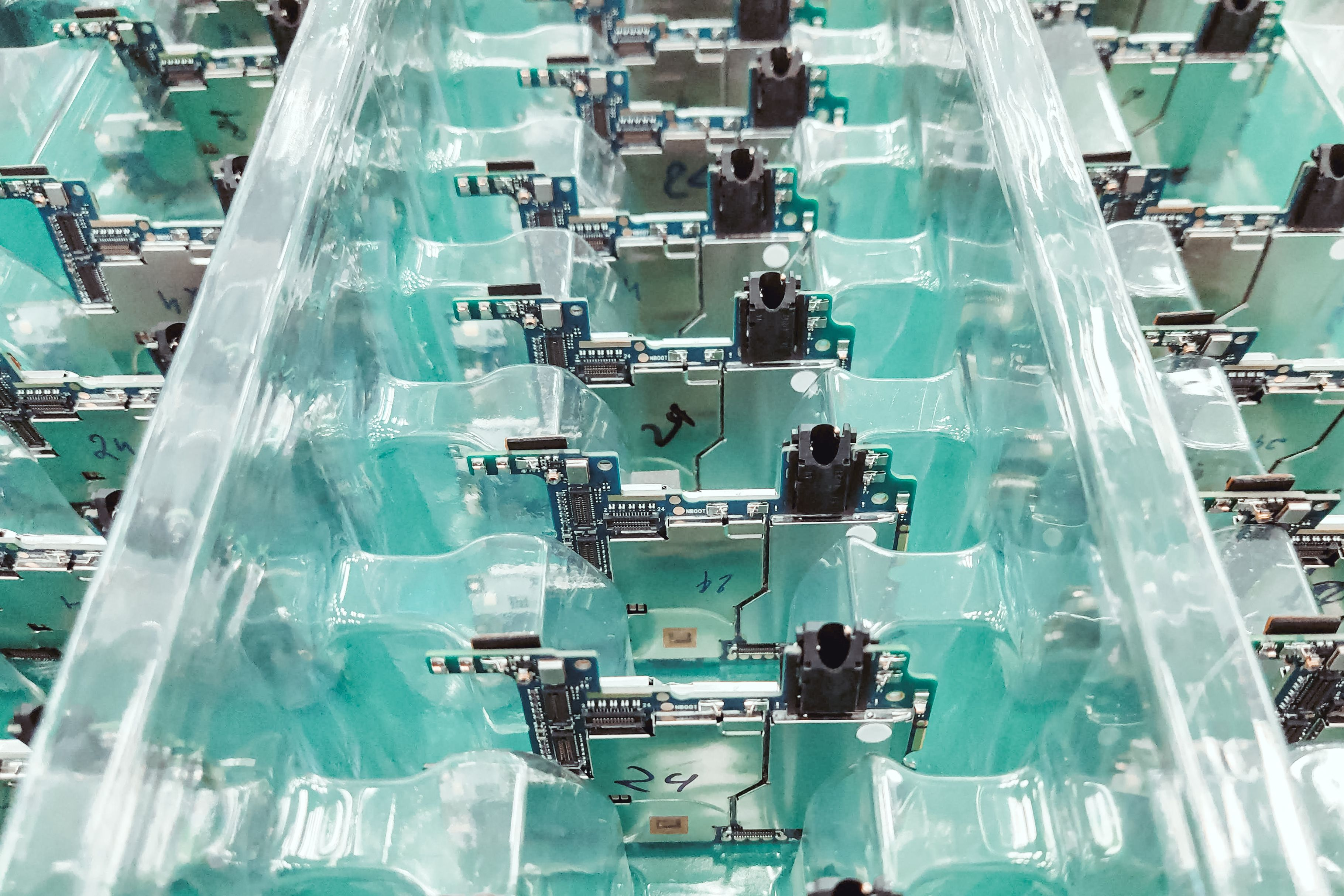 Semiconductor manufacturing and advanced packaging equipment hardware