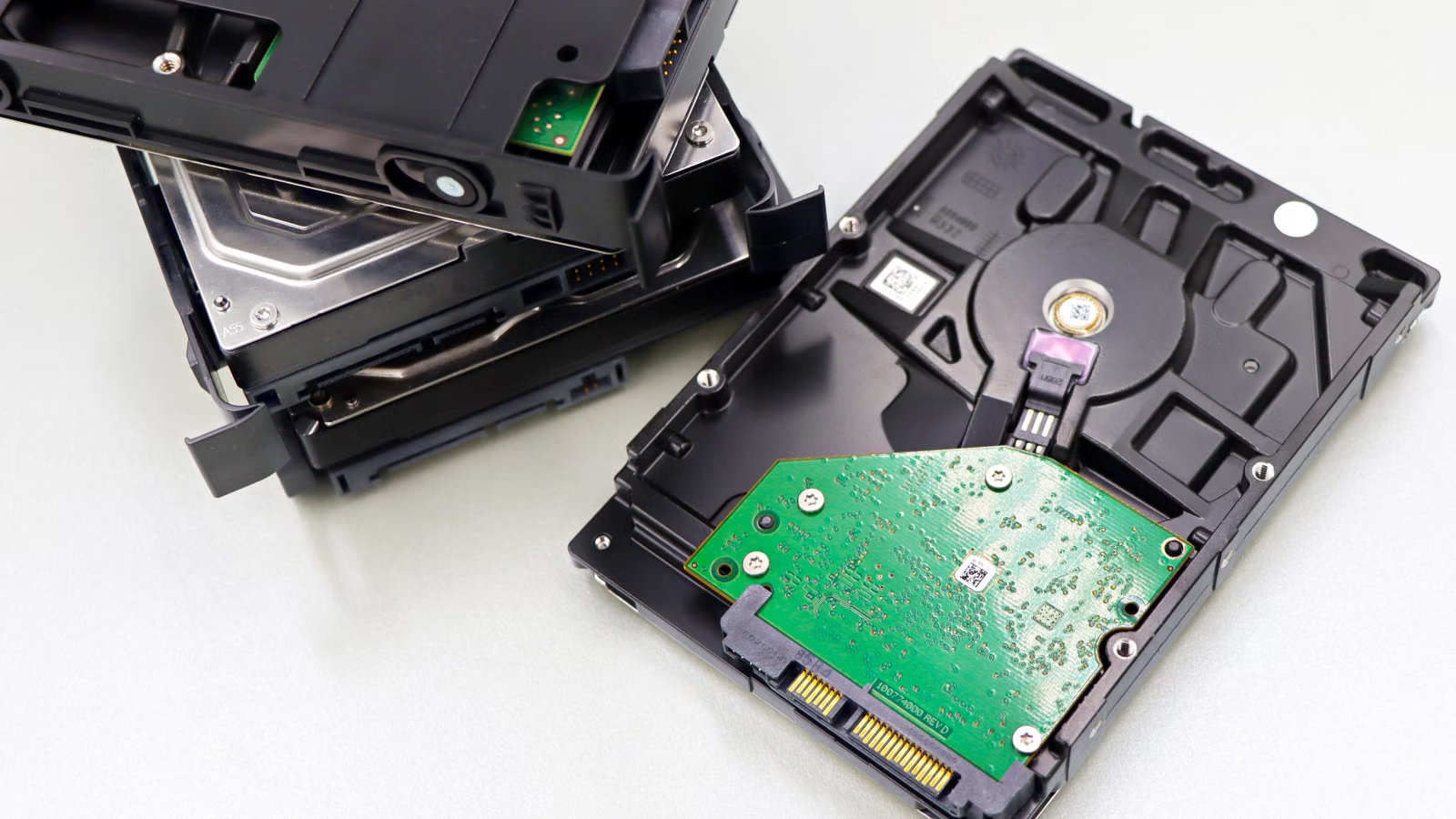 Nearline HDD mechanical structure and data storage medium