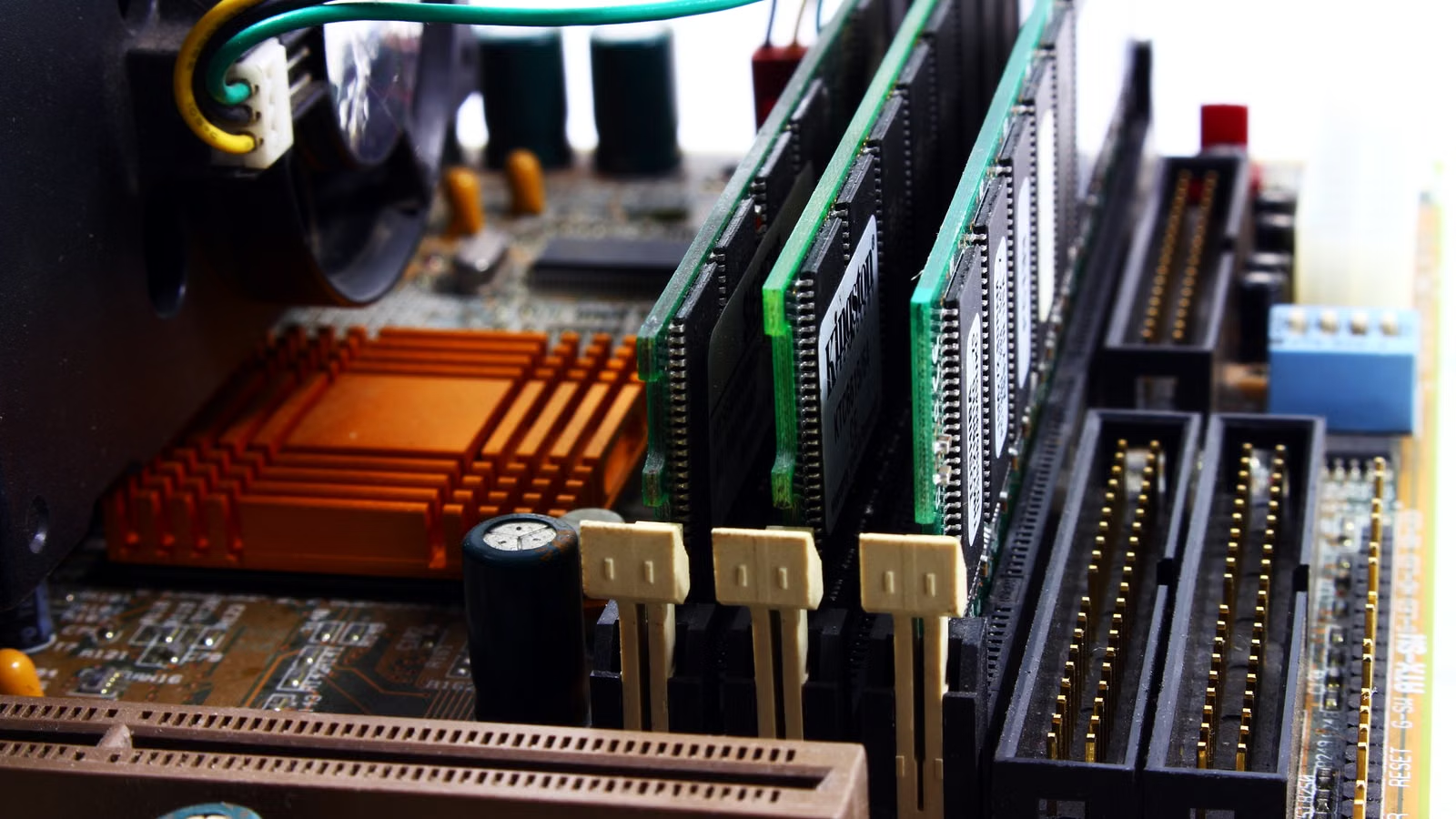 Enterprise SSDs and high-performance storage demand in AI data centers