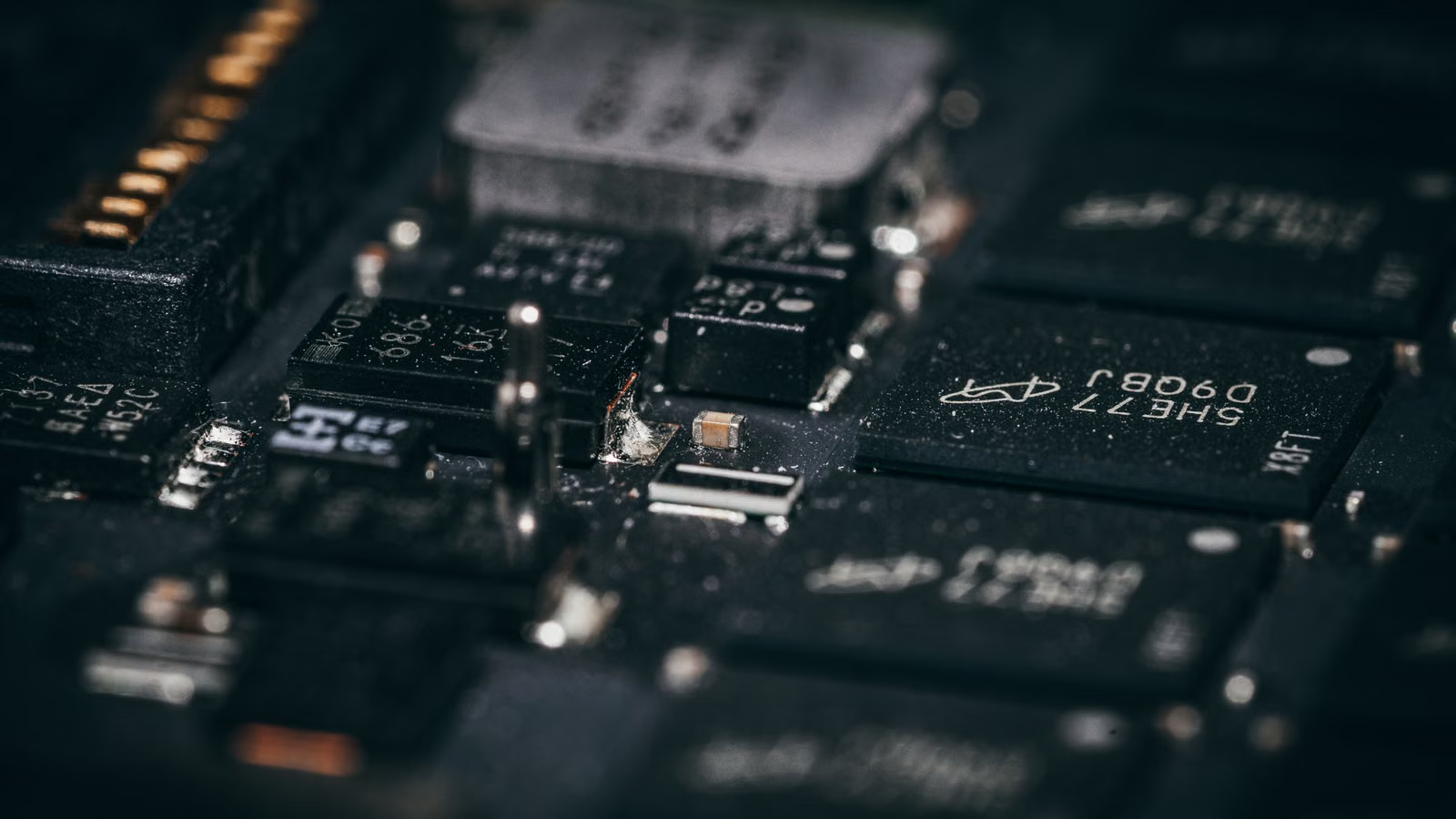 High-density interconnect demand in HBM and AI chip packaging