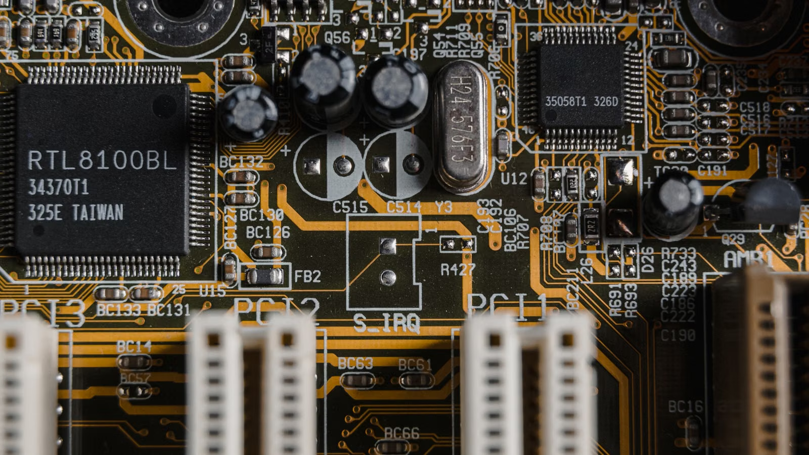 Hong Kong advanced packaging equipment and the AI memory value chain