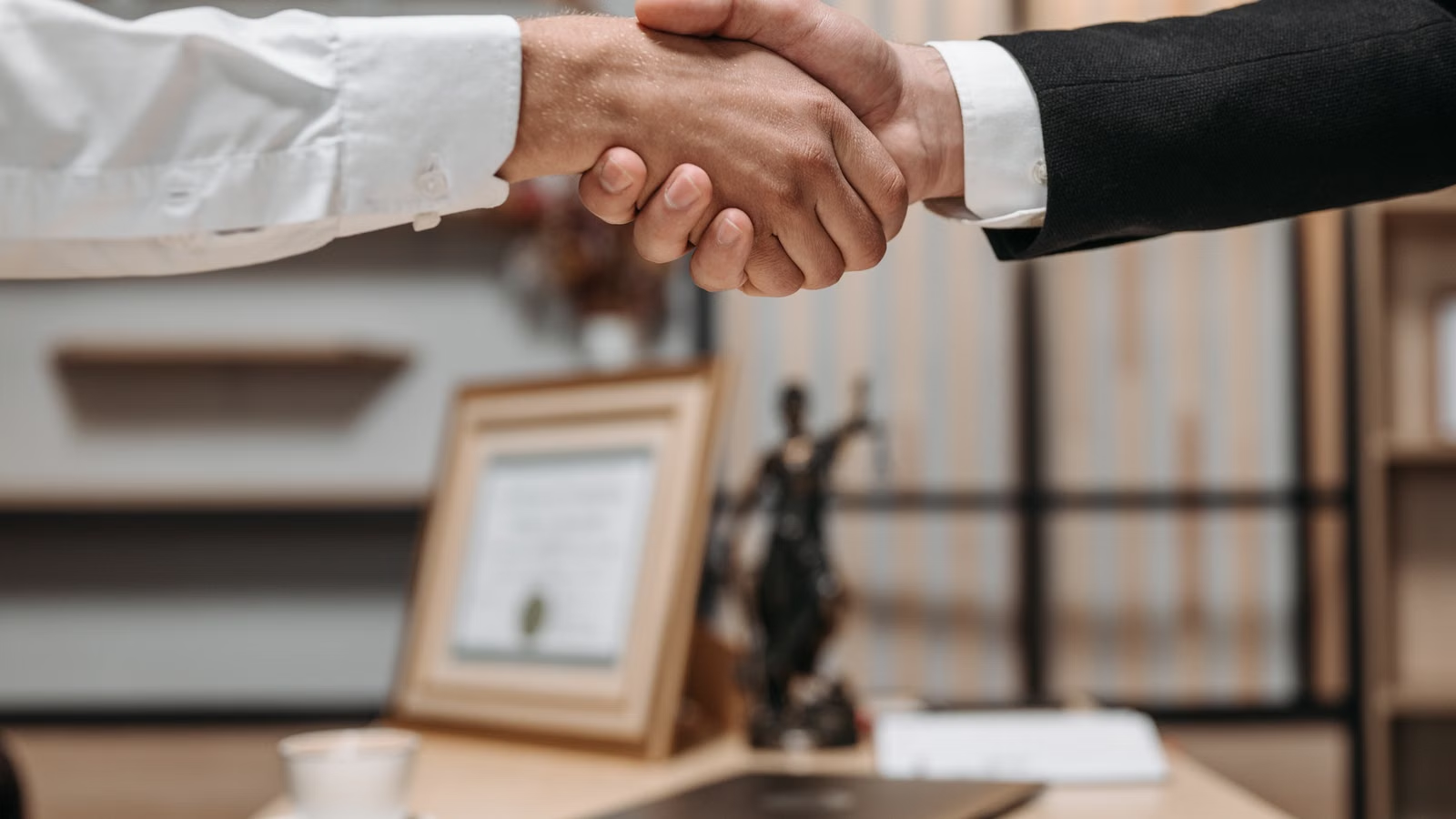 Customer concentration and long-term data center procurement