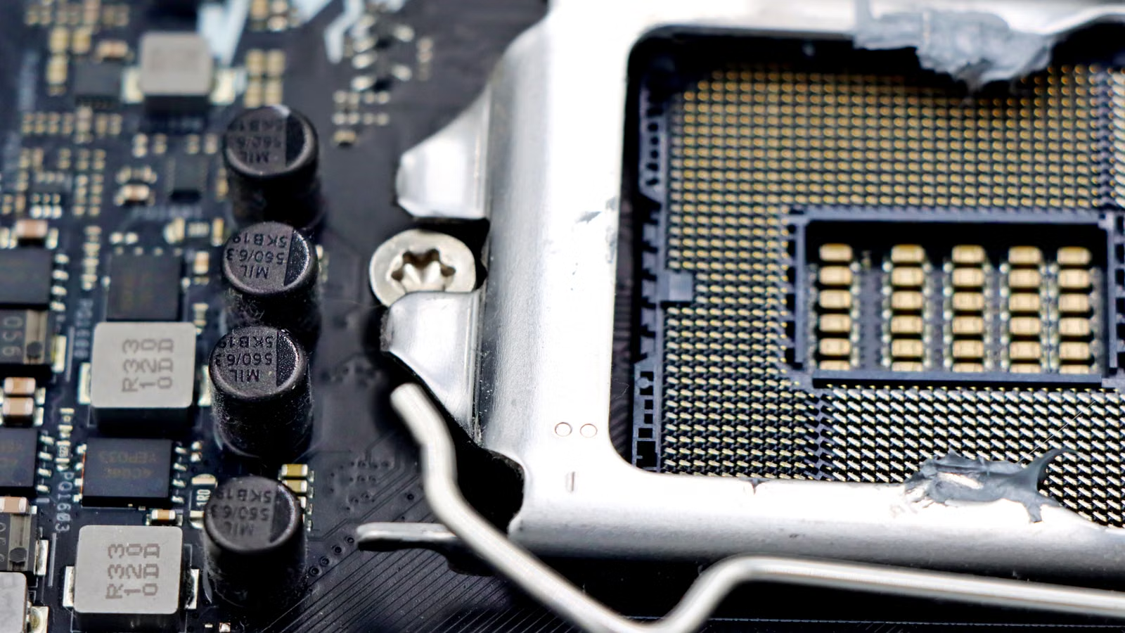 Memory chip inventory cycle and semiconductor supply-demand signals
