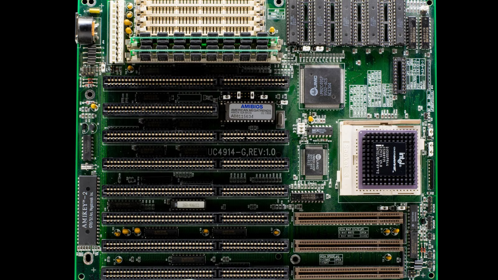 Samsung, SK hynix, and Micron HBM competition in the AI memory supply chain