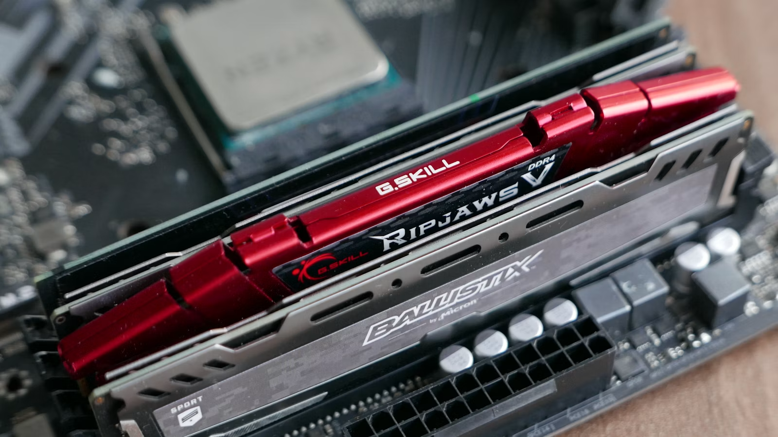 Core DRAM ETF holdings such as Samsung, SK hynix, and Micron