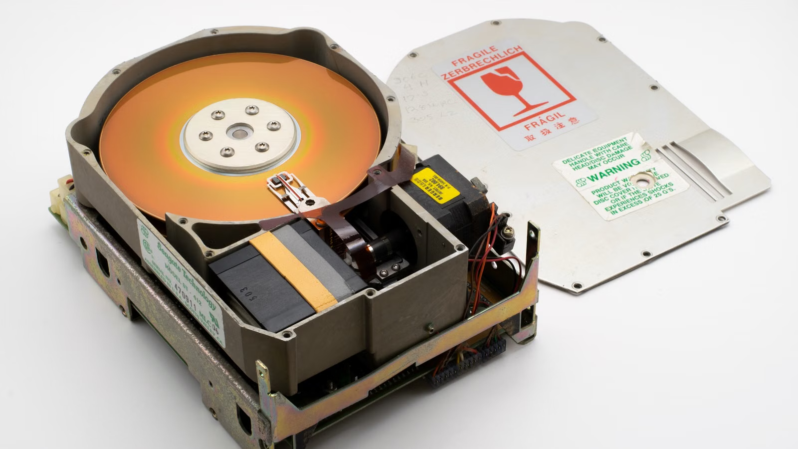 AI 数据中心与 HDD 冷数据存储