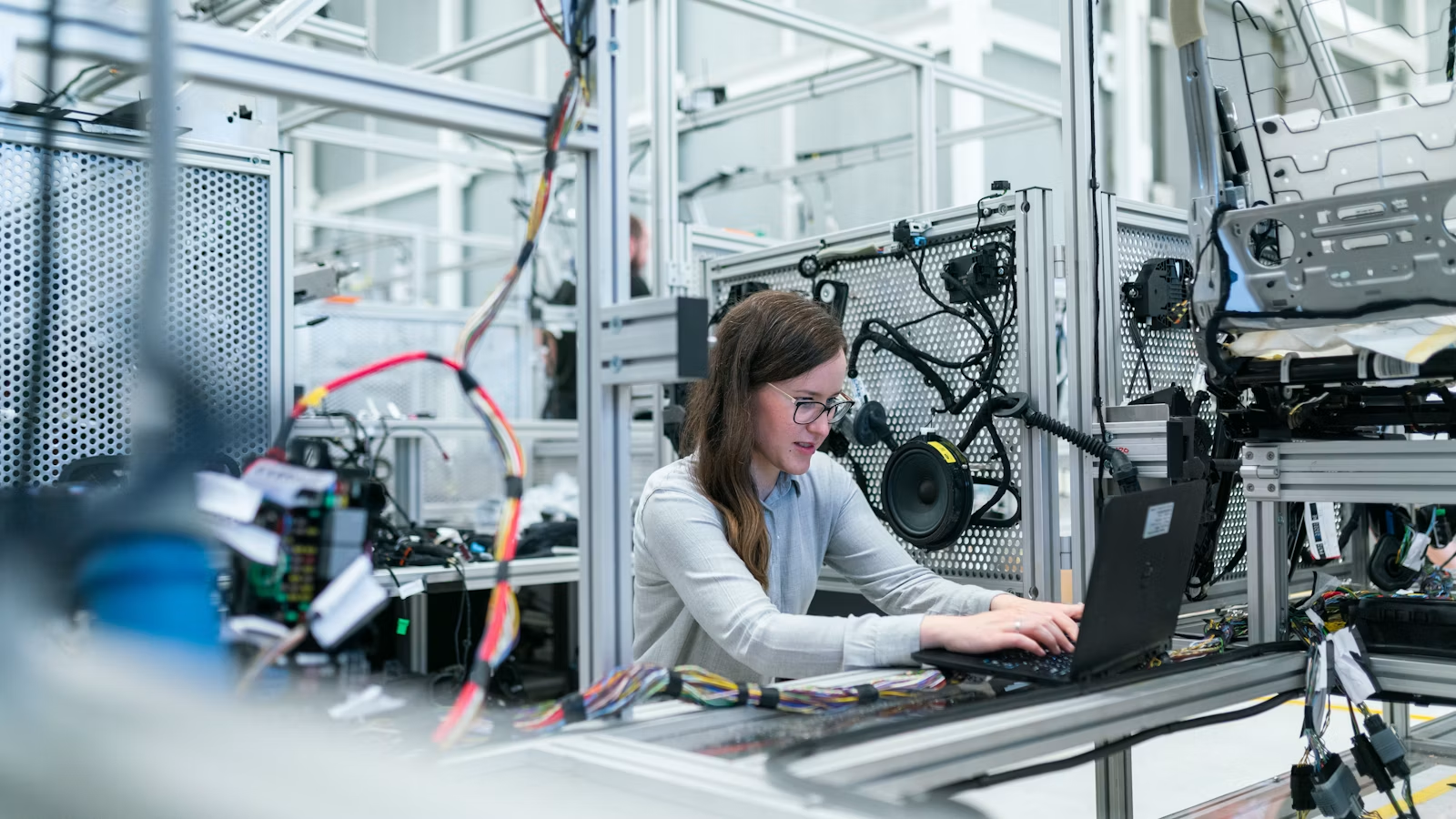 Liquid-cooled servers, power density and AI data center racks
